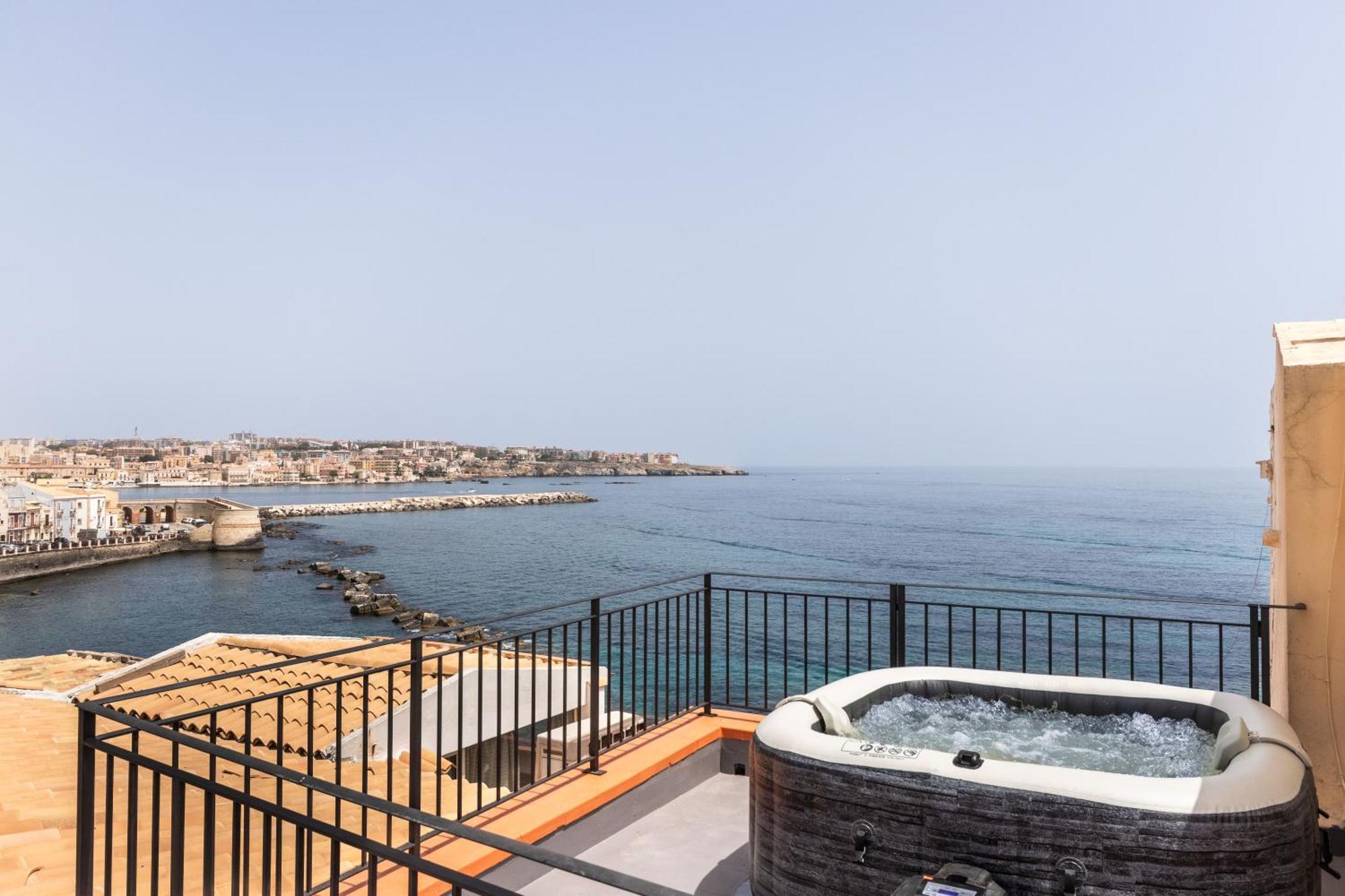 Fronte Mare Apartments & City Views Syracuse Buitenkant foto